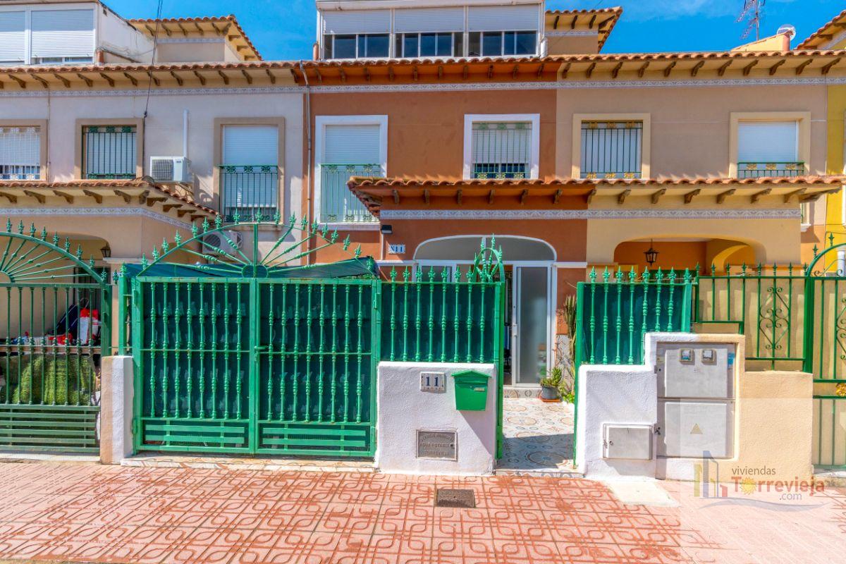 For sale of chalet in Torrevieja