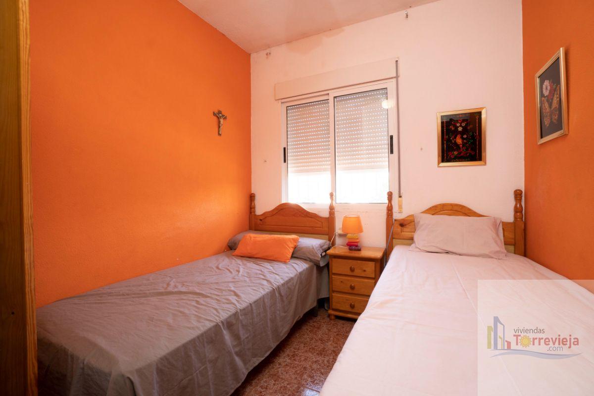 For sale of chalet in Torrevieja