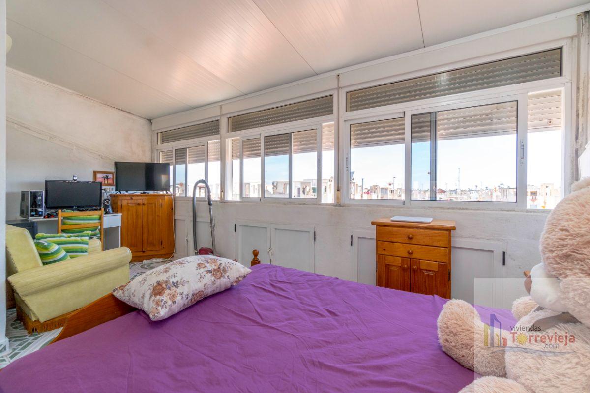 For sale of chalet in Torrevieja