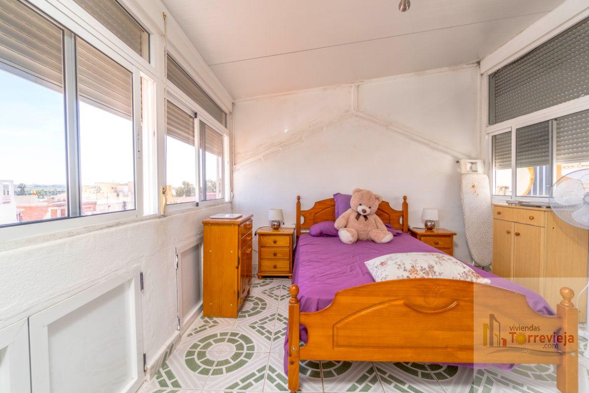 For sale of chalet in Torrevieja