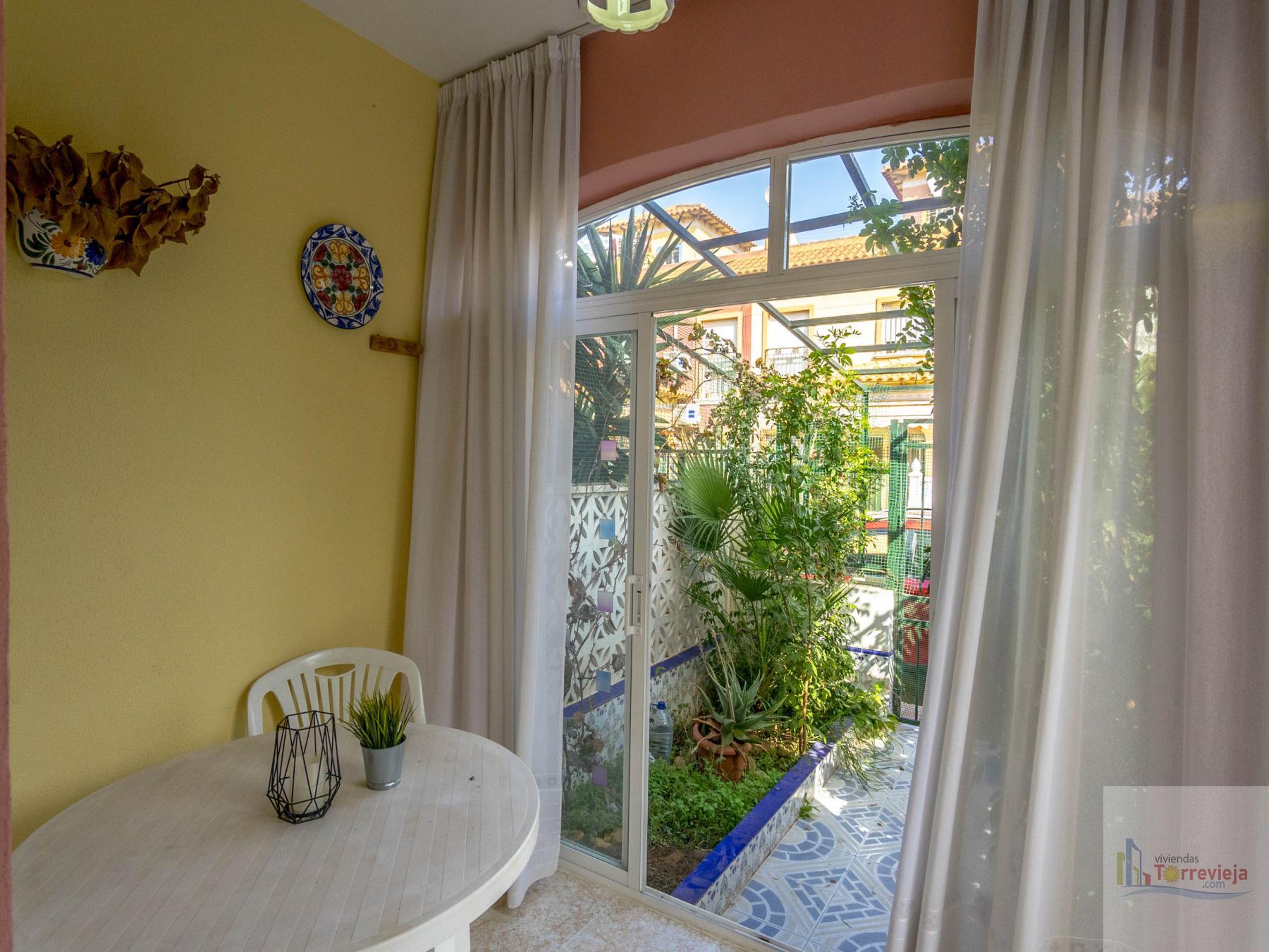 For sale of chalet in Torrevieja
