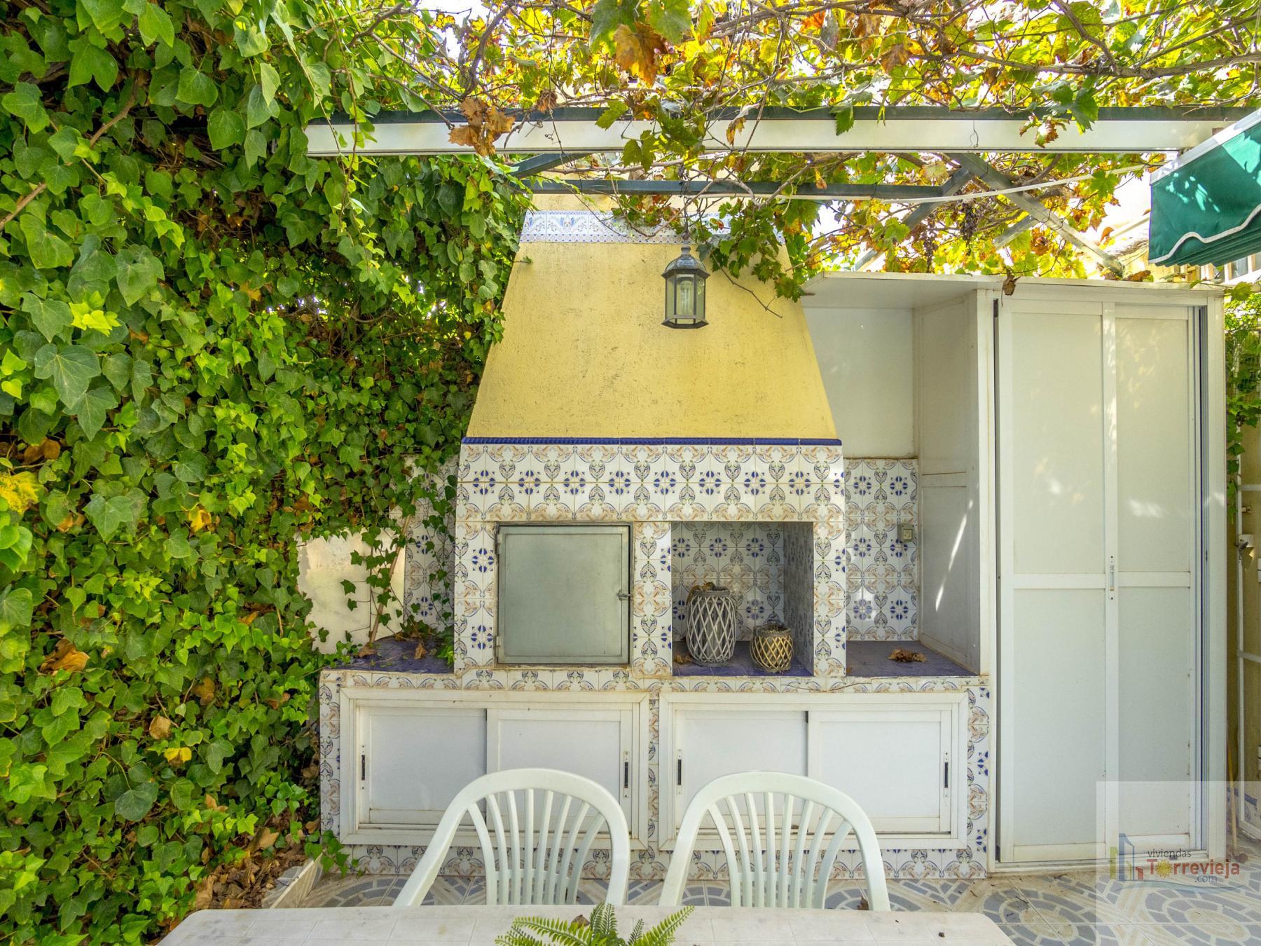 For sale of chalet in Torrevieja