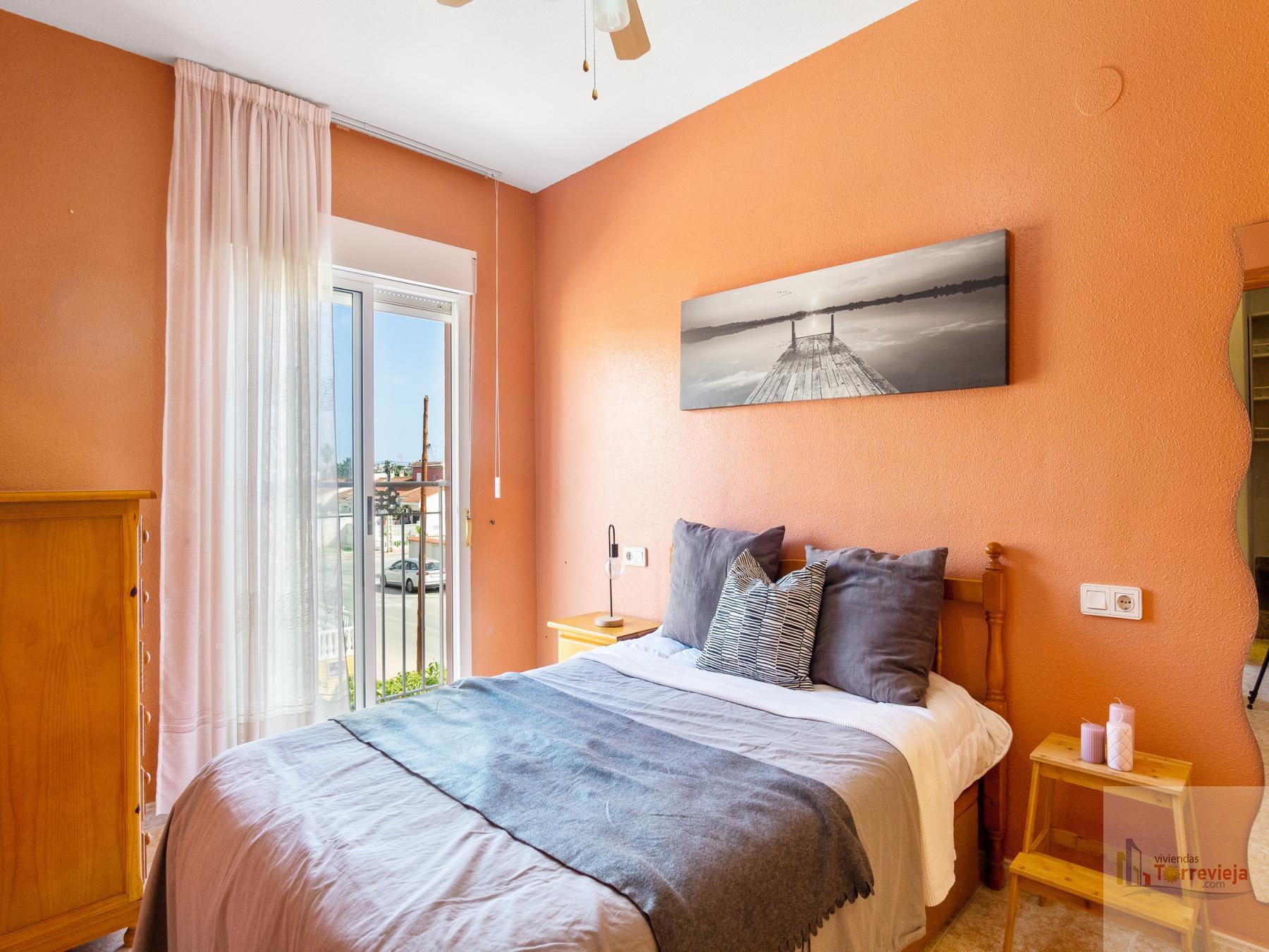 For sale of chalet in Torrevieja