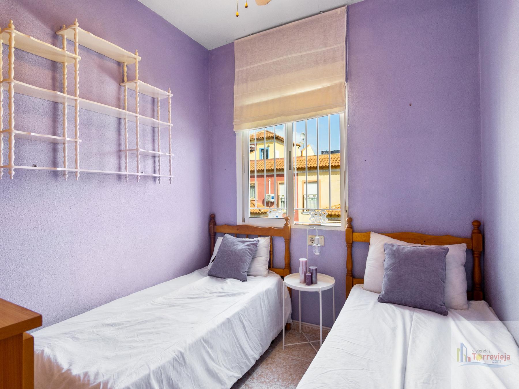 For sale of chalet in Torrevieja