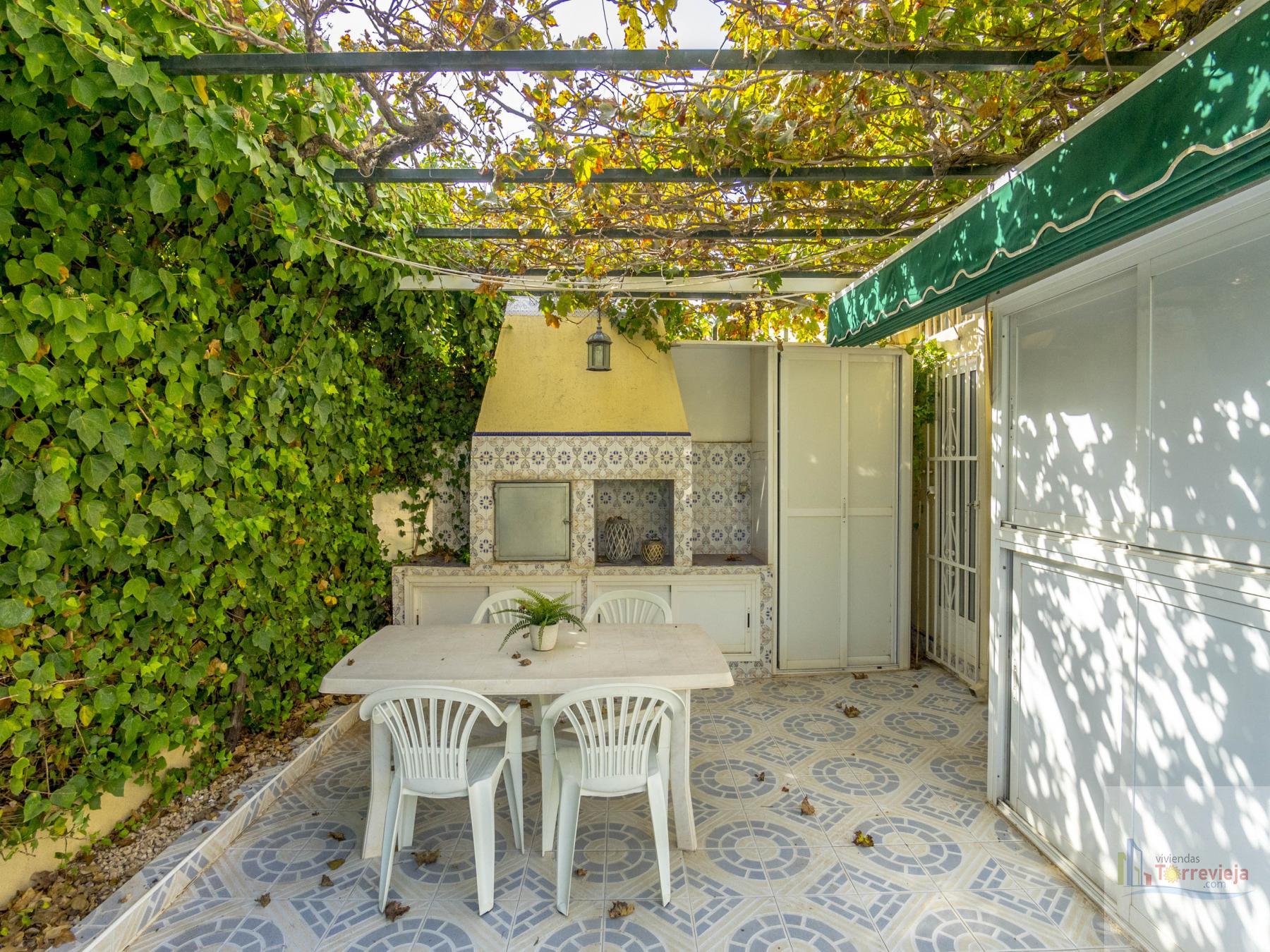 For sale of chalet in Torrevieja