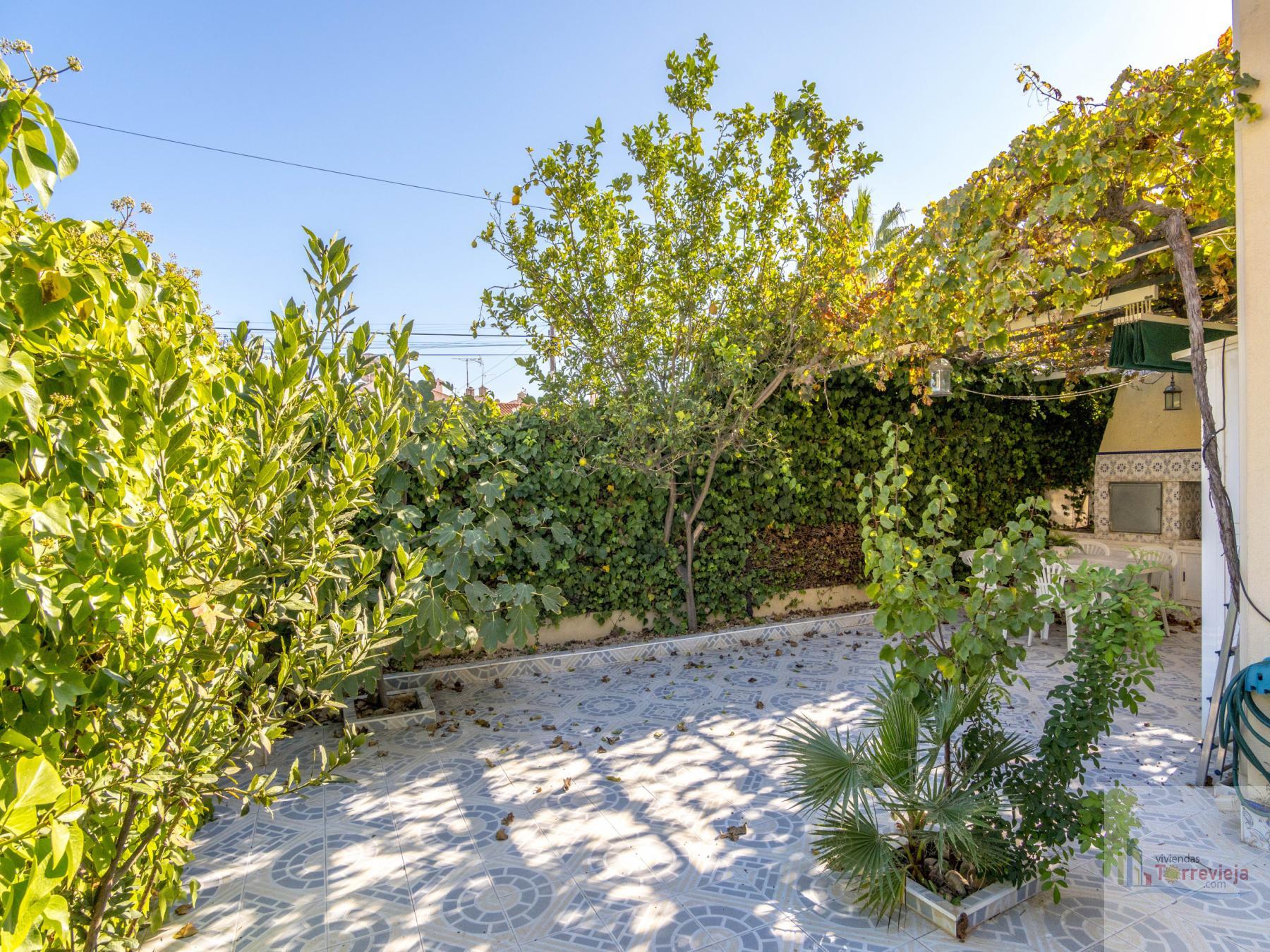 For sale of chalet in Torrevieja