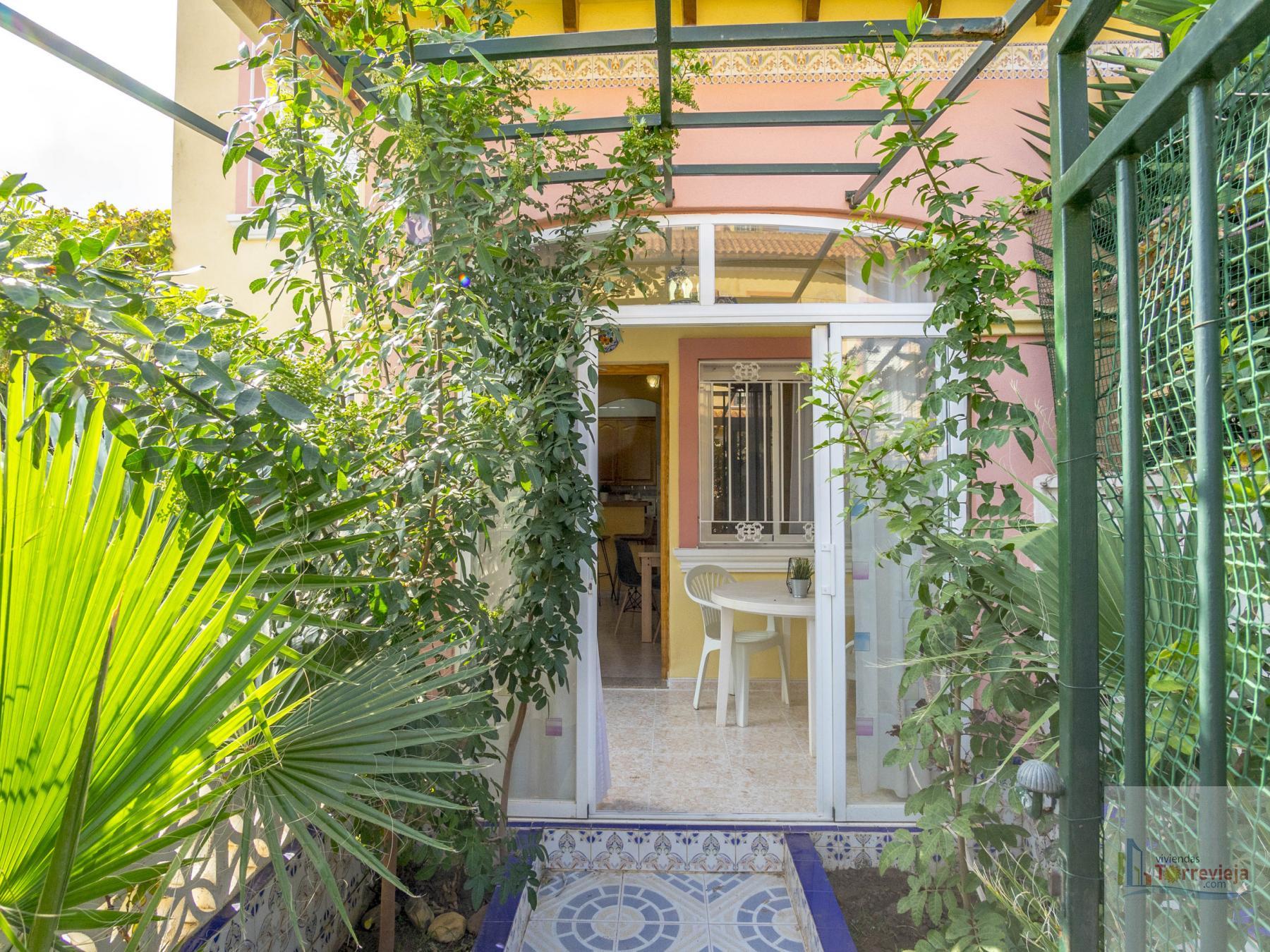 For sale of chalet in Torrevieja