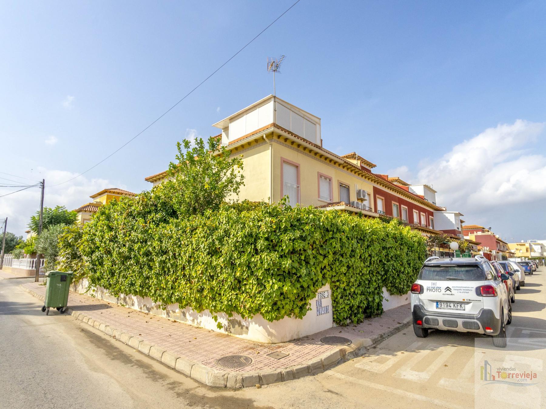 For sale of chalet in Torrevieja