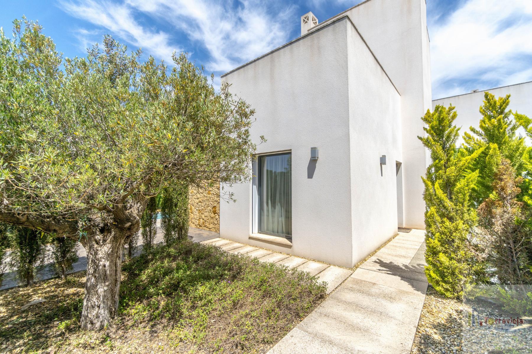 For sale of villa in Ciudad Quesada