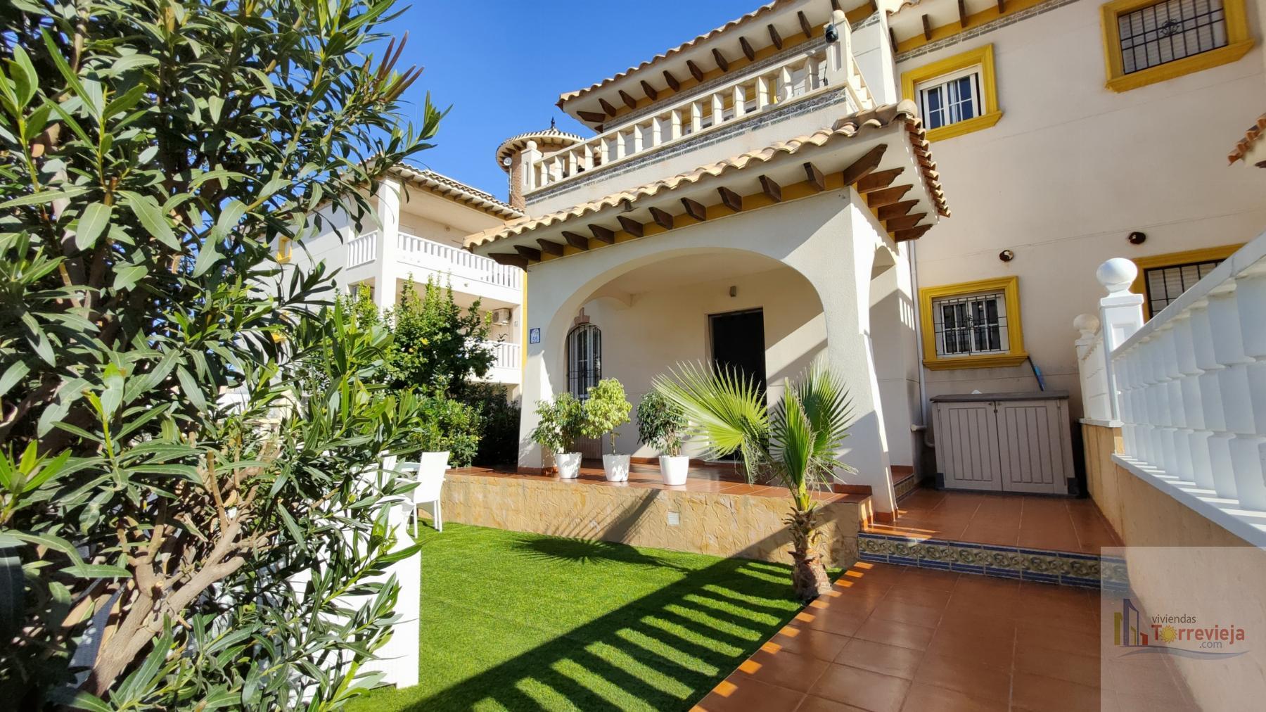 For sale of bungalow in Orihuela Costa