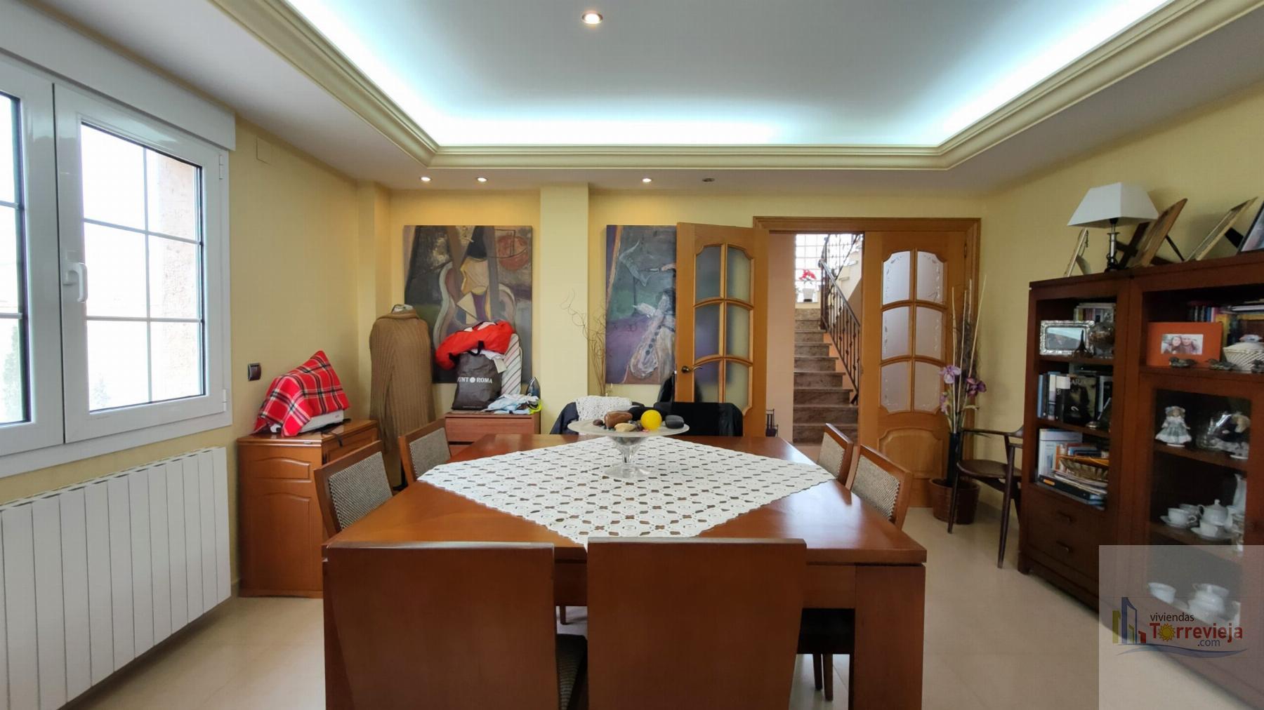 For sale of chalet in Torrevieja