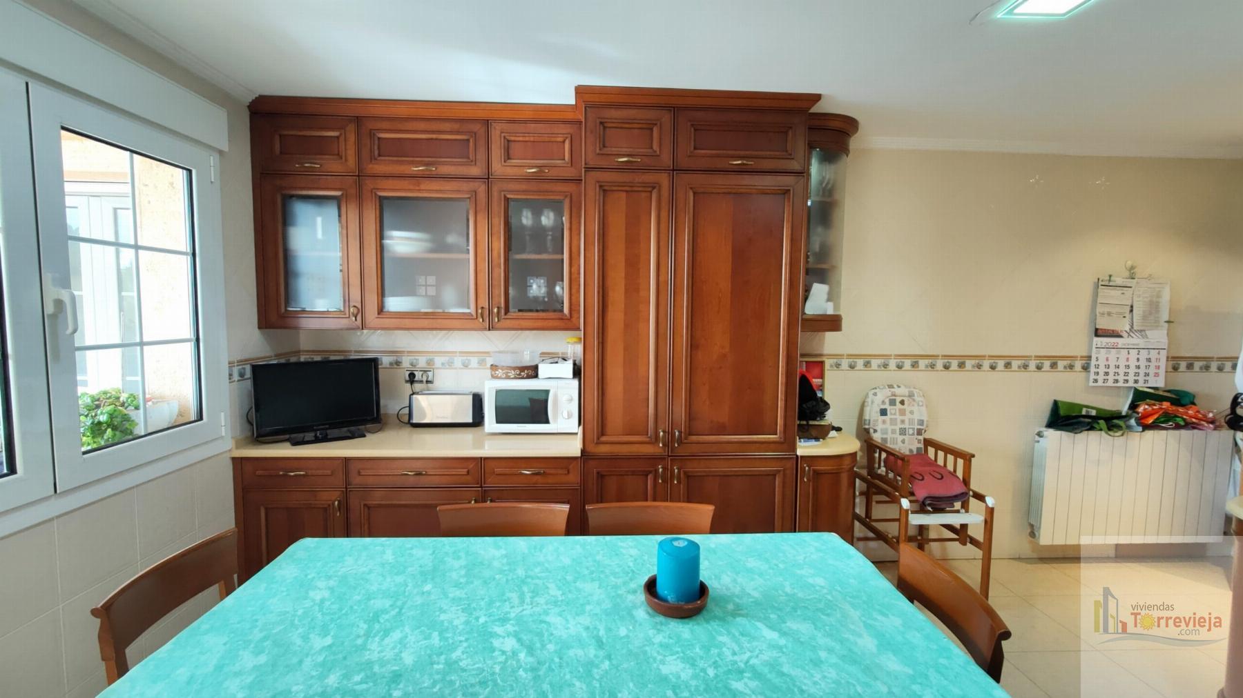 For sale of chalet in Torrevieja