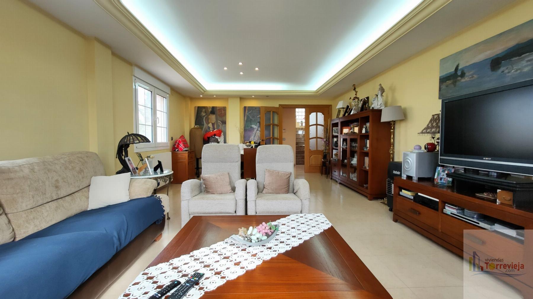 For sale of chalet in Torrevieja