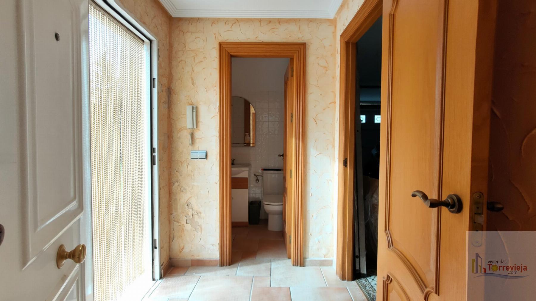 For sale of chalet in Torrevieja