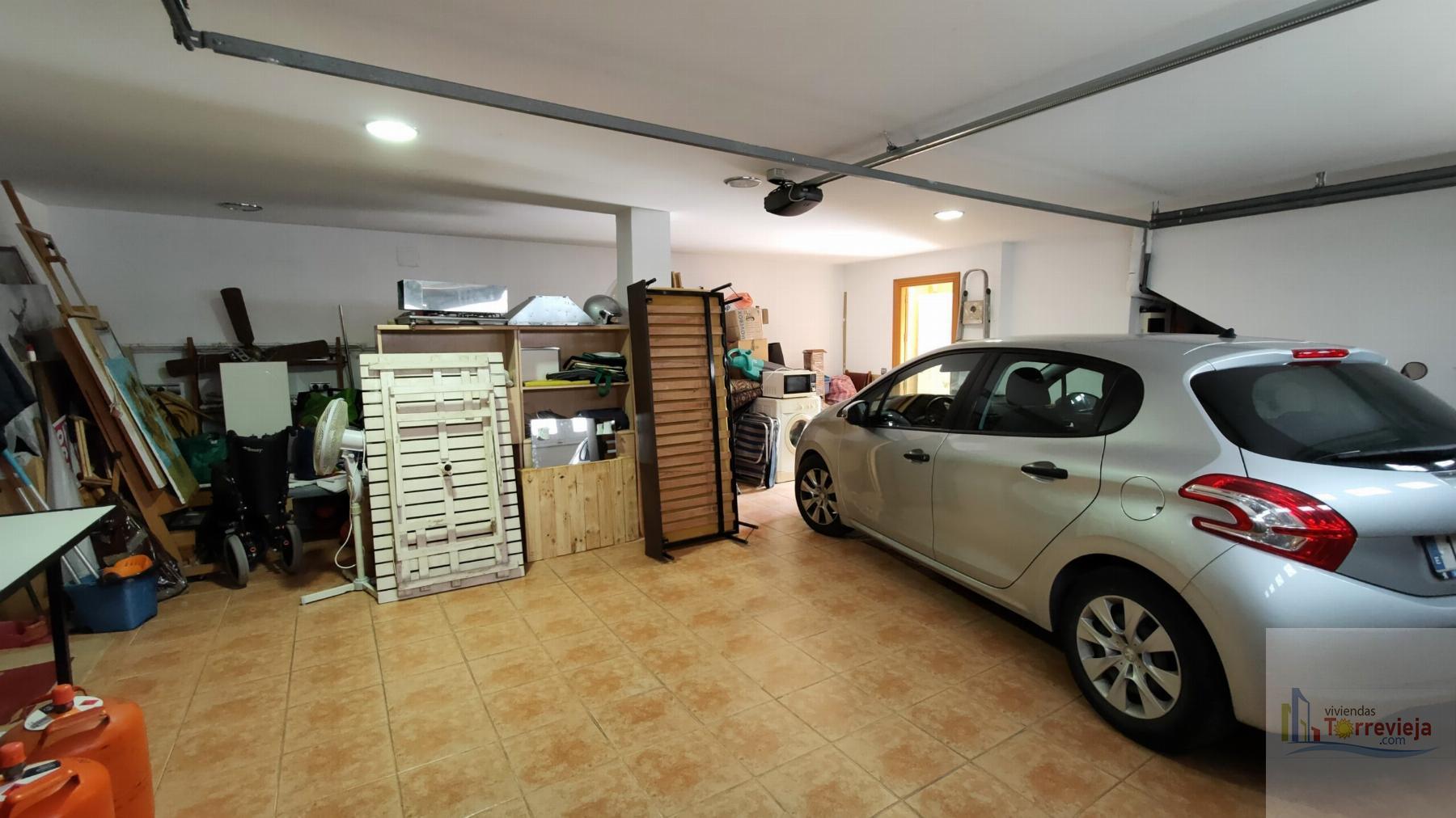 For sale of chalet in Torrevieja