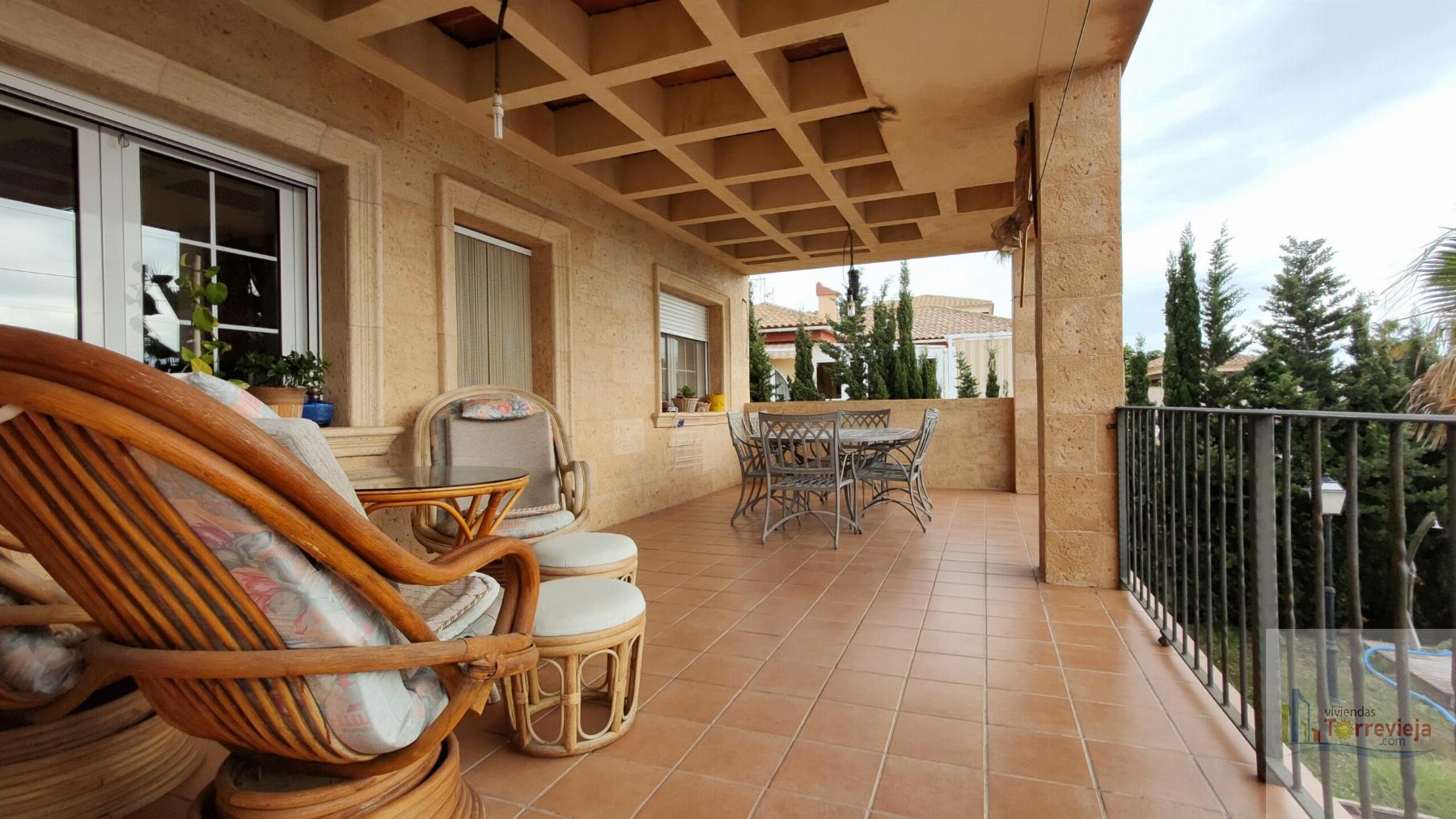 For sale of chalet in Torrevieja
