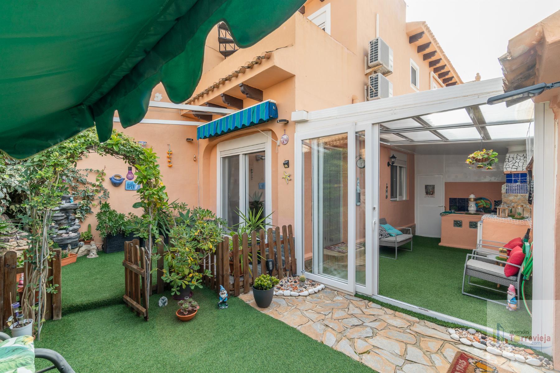 For sale of chalet in Orihuela Costa