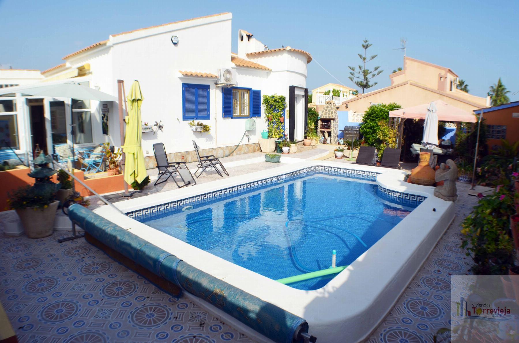 Venta de chalet en Orihuela Costa