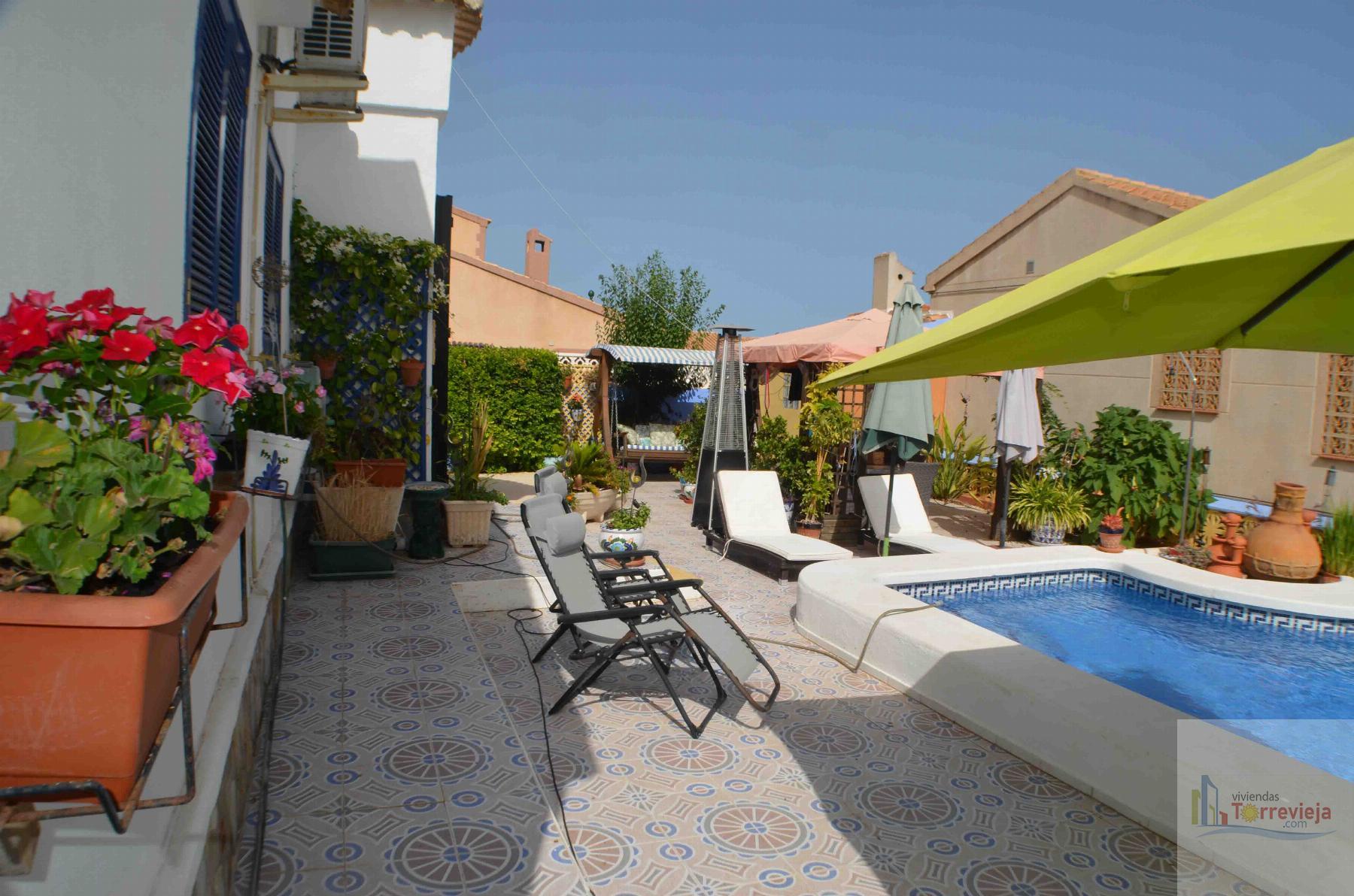 Venta de chalet en Orihuela Costa