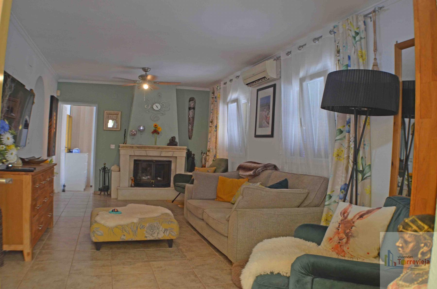 For sale of chalet in Orihuela Costa