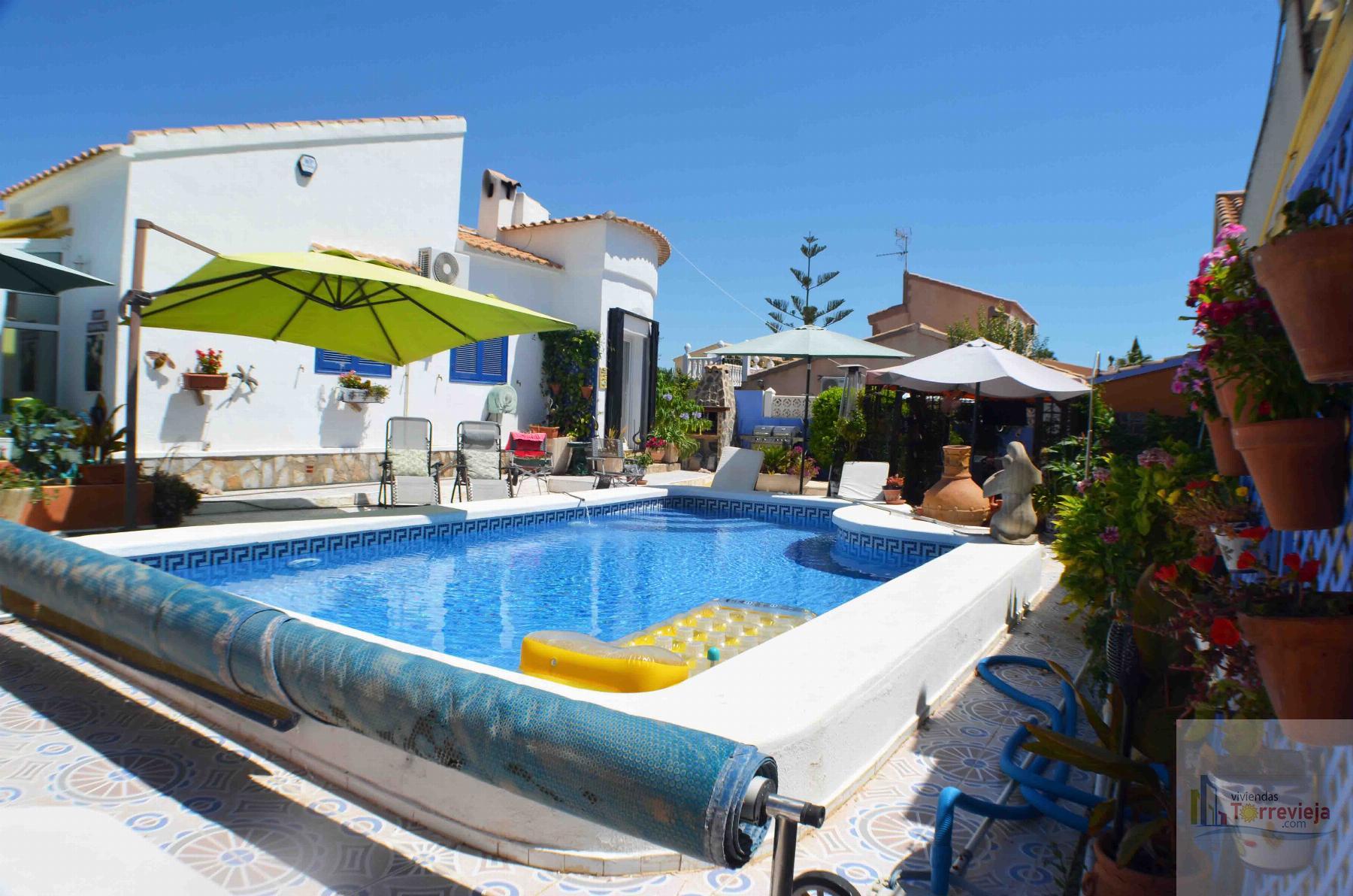 Venta de chalet en Orihuela Costa