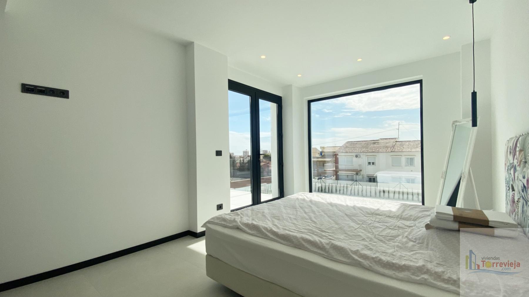 For sale of villa in Torrevieja
