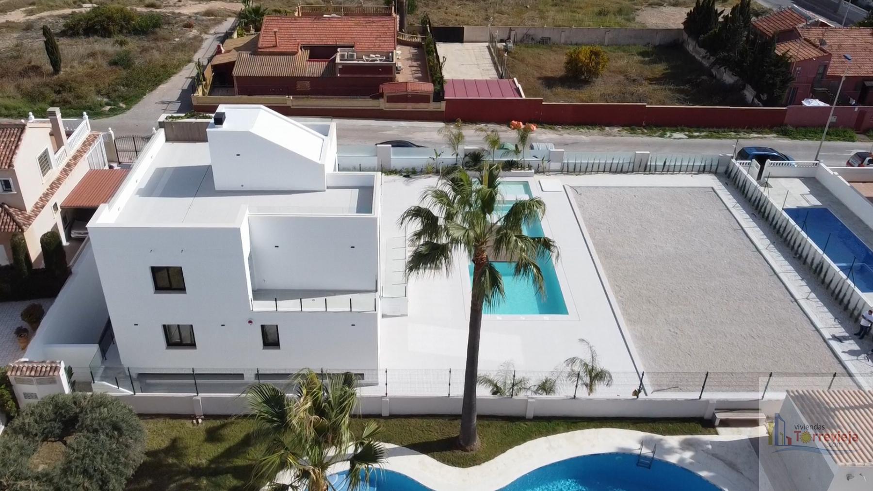 For sale of villa in Torrevieja