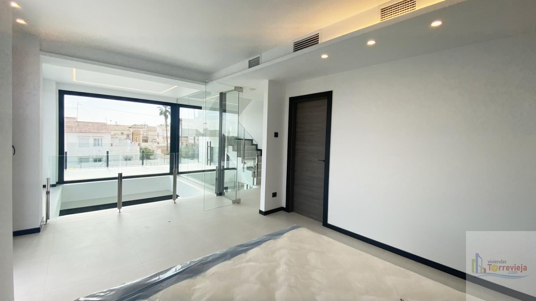 For sale of villa in Torrevieja