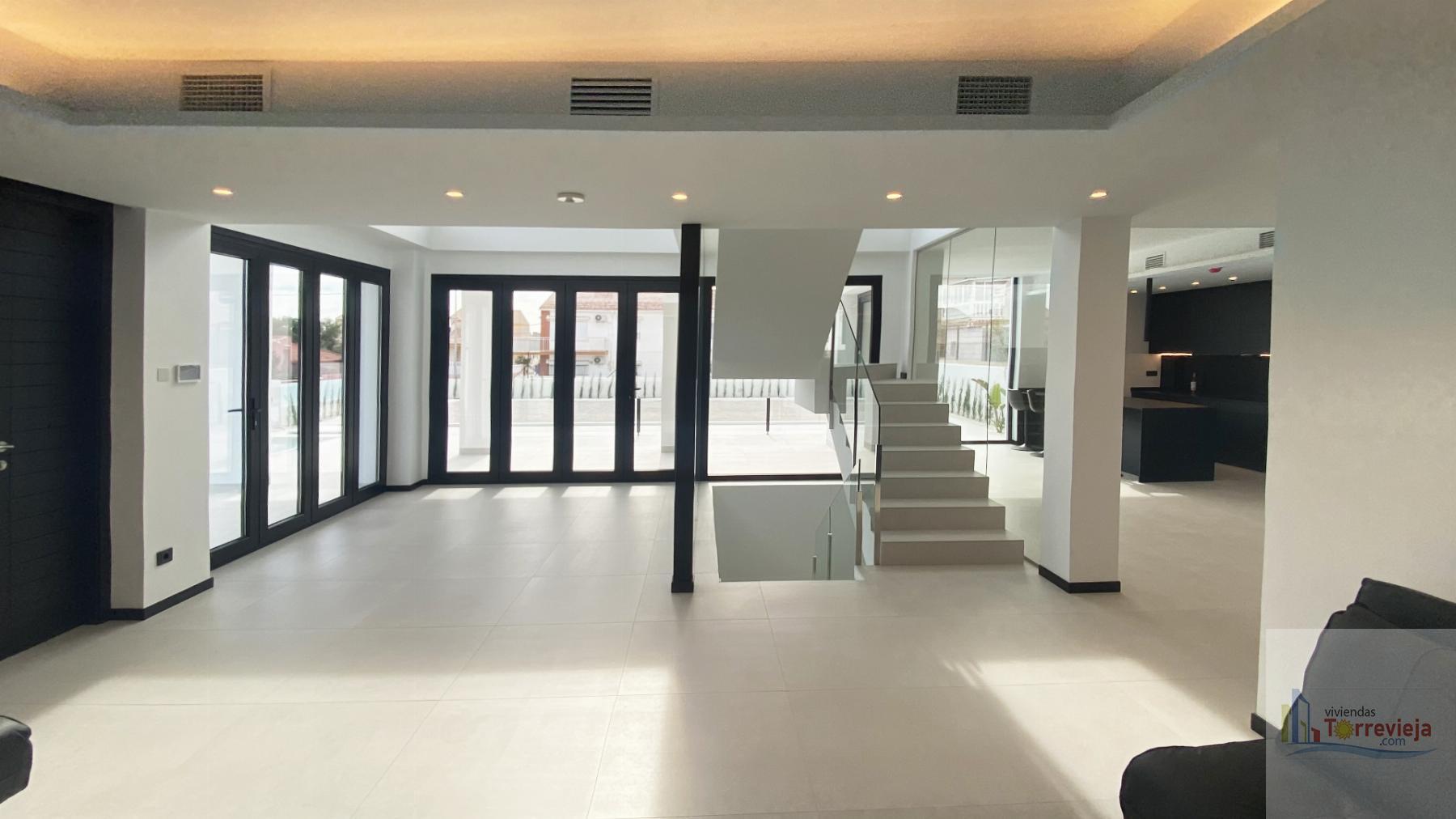 For sale of villa in Torrevieja