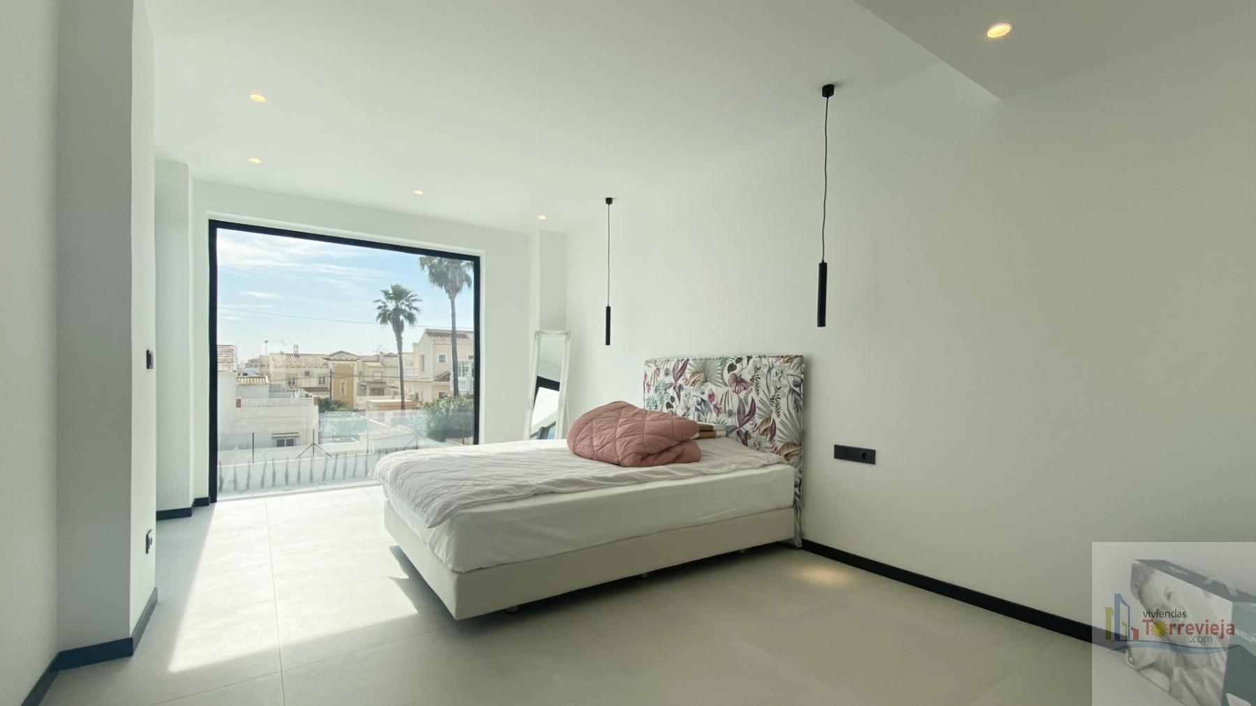 For sale of villa in Torrevieja