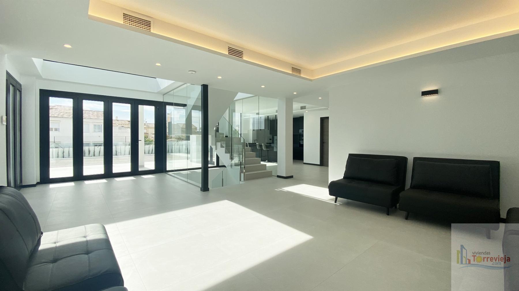 For sale of villa in Torrevieja