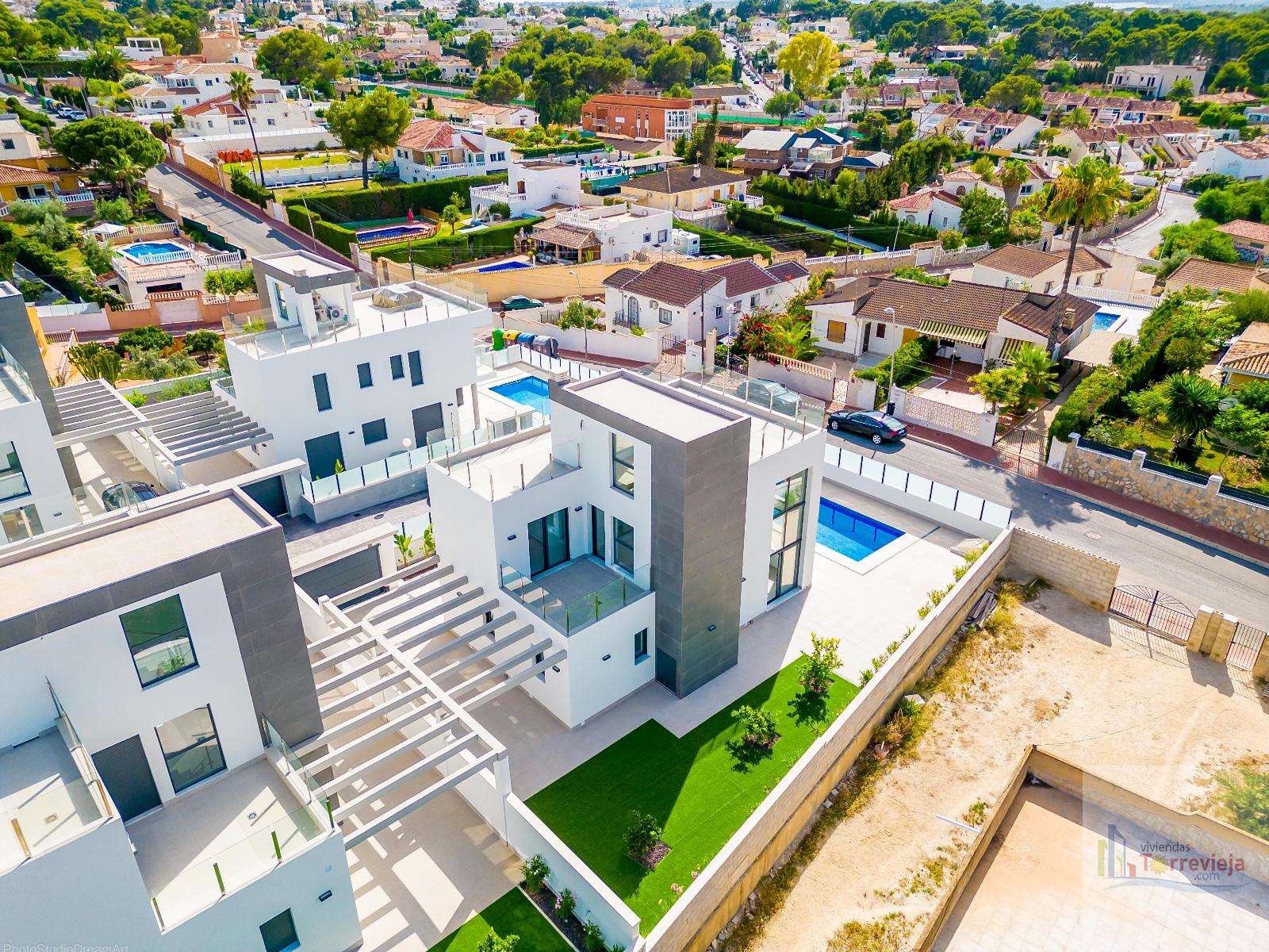For sale of villa in Torrevieja