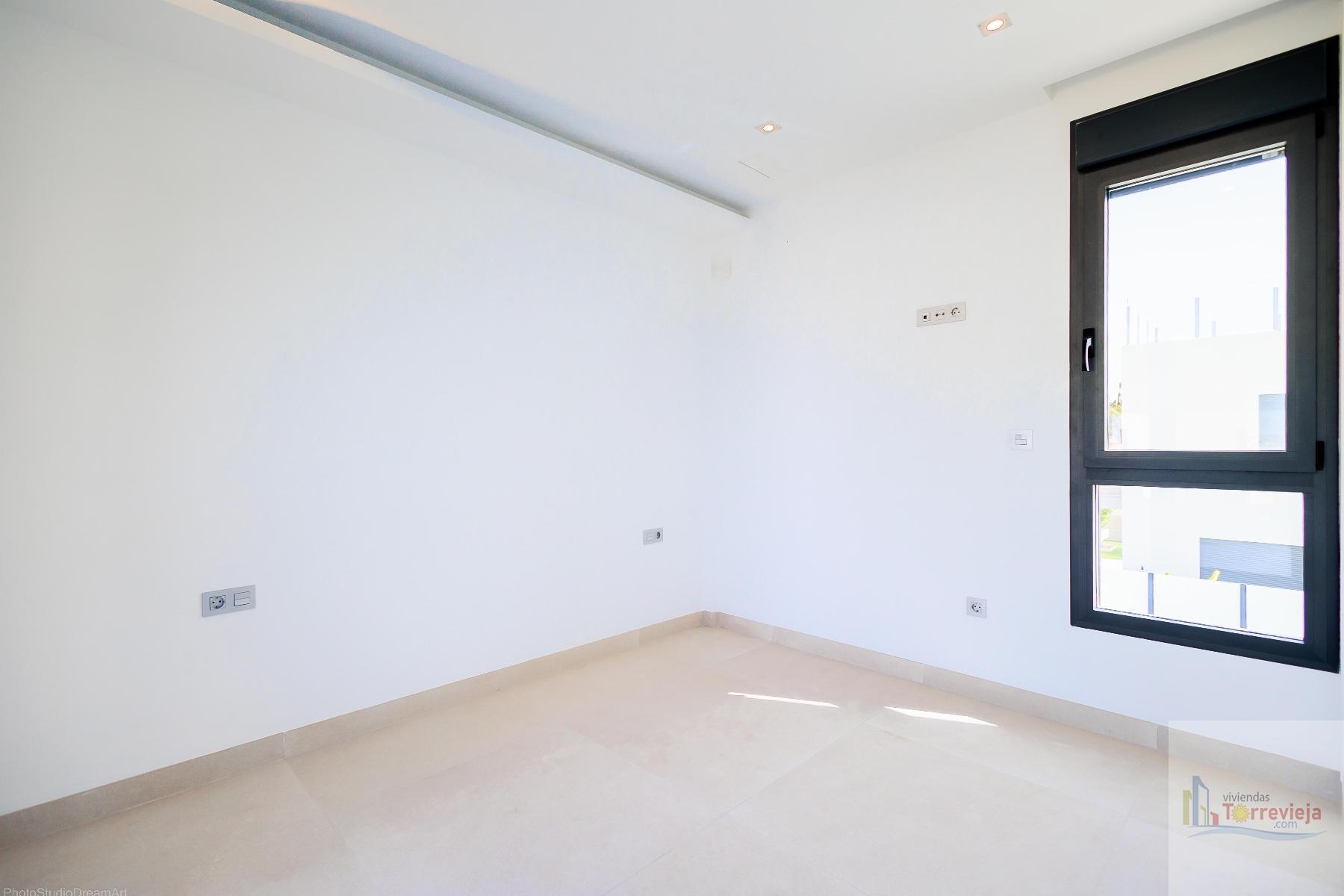 For sale of villa in Torrevieja