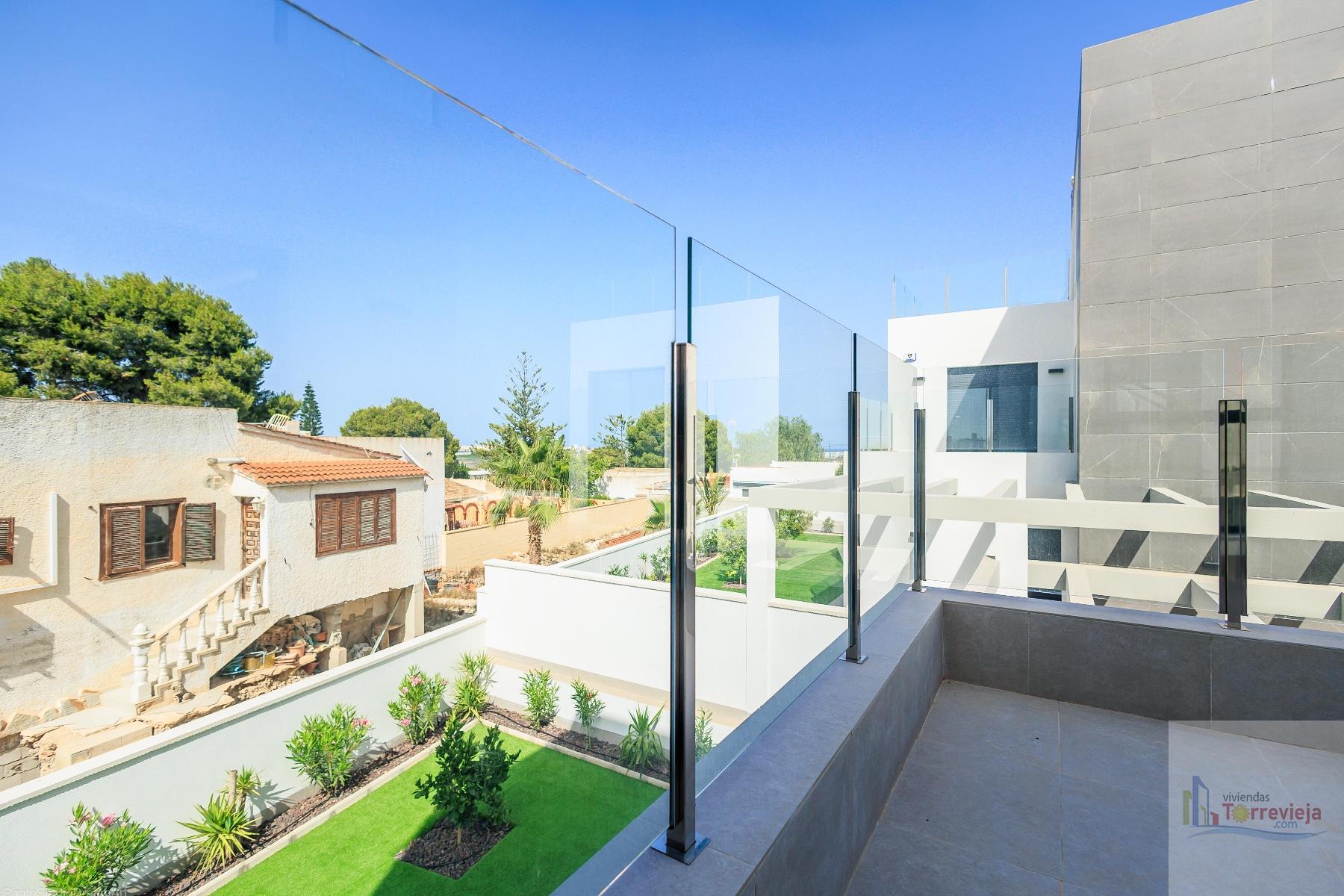 For sale of villa in Torrevieja
