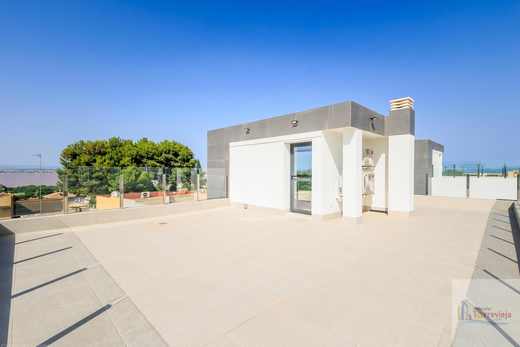 For sale of villa in Torrevieja