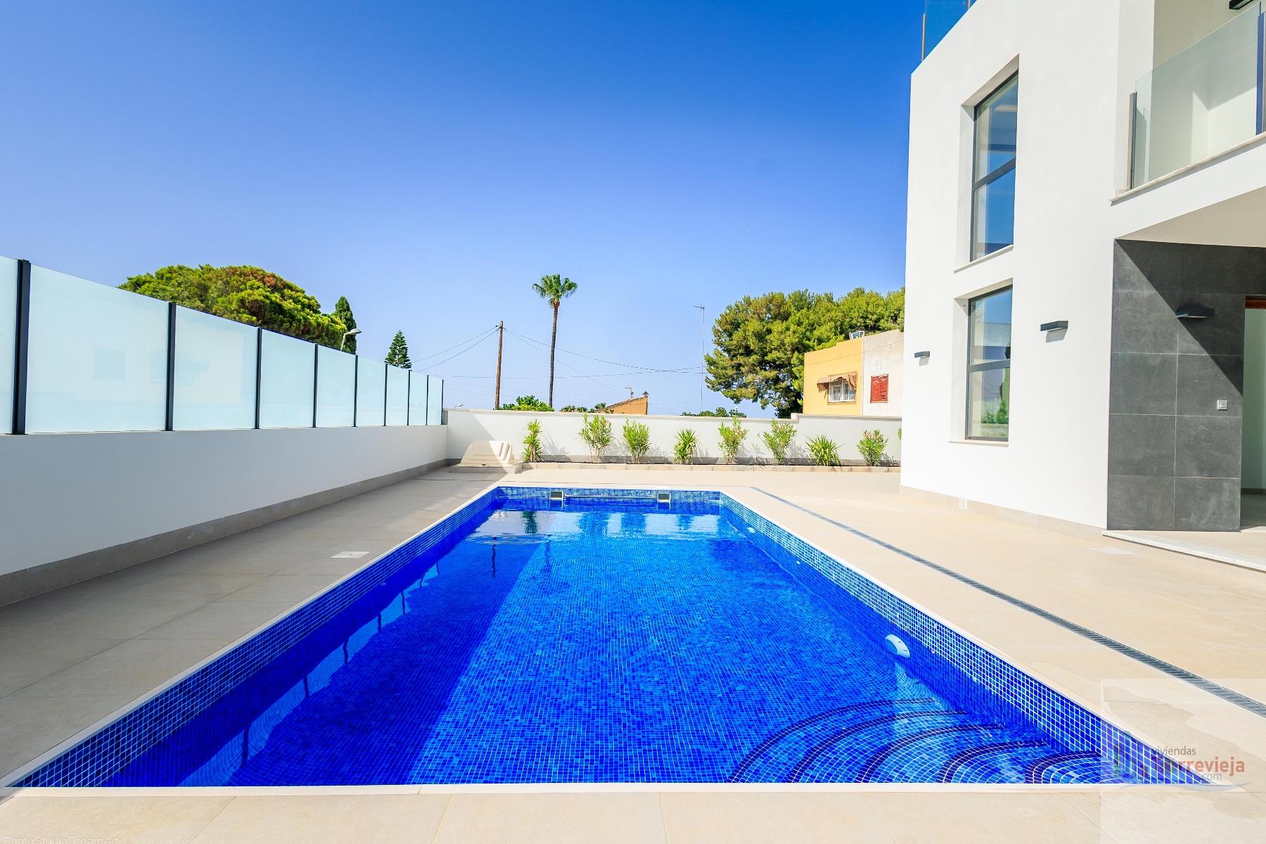 For sale of villa in Torrevieja