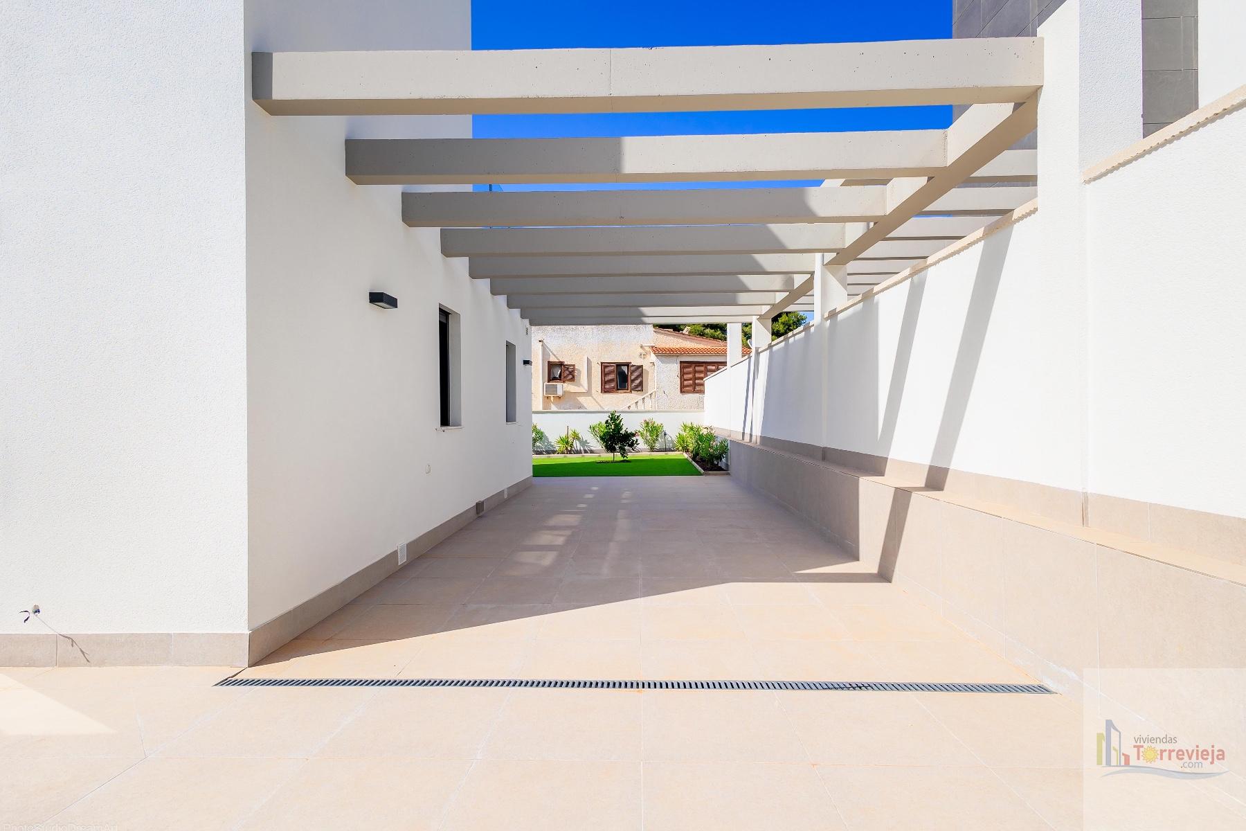 For sale of villa in Torrevieja