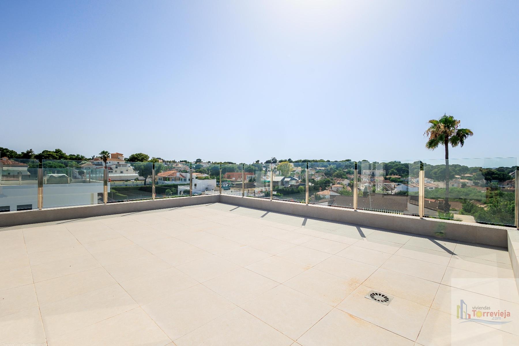 For sale of villa in Torrevieja