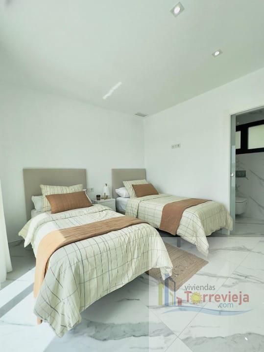 For sale of villa in Torrevieja