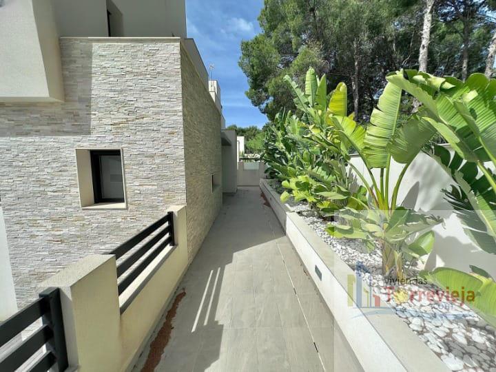 For sale of villa in Torrevieja