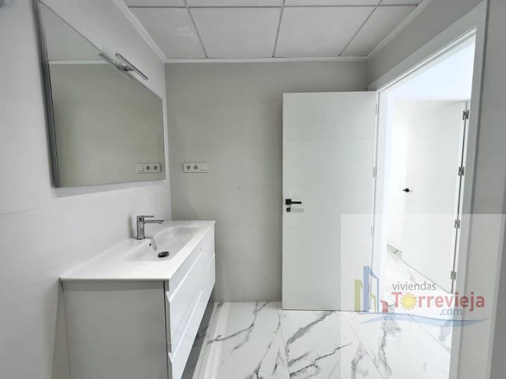 For sale of villa in Torrevieja