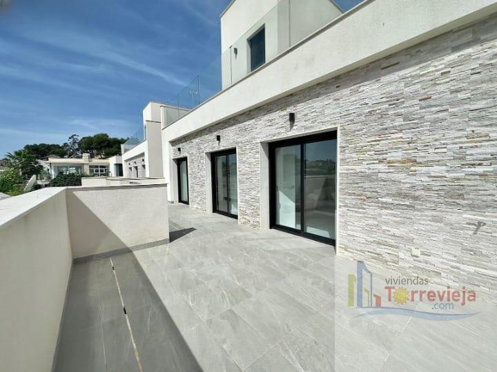 For sale of villa in Torrevieja