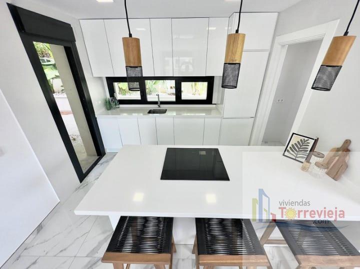 For sale of villa in Torrevieja