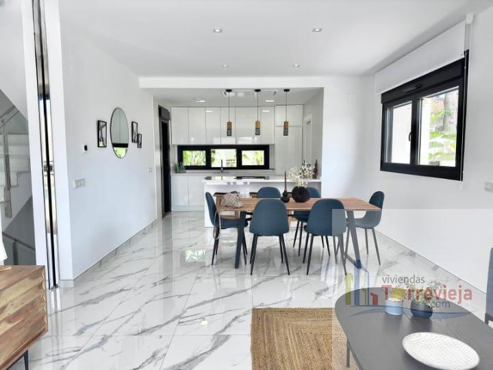 For sale of villa in Torrevieja