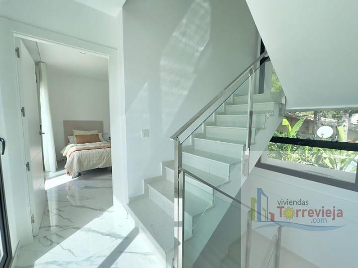 For sale of villa in Torrevieja