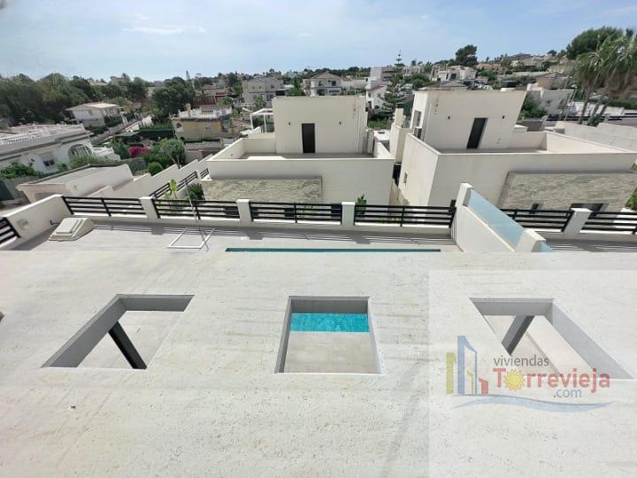 For sale of villa in Torrevieja