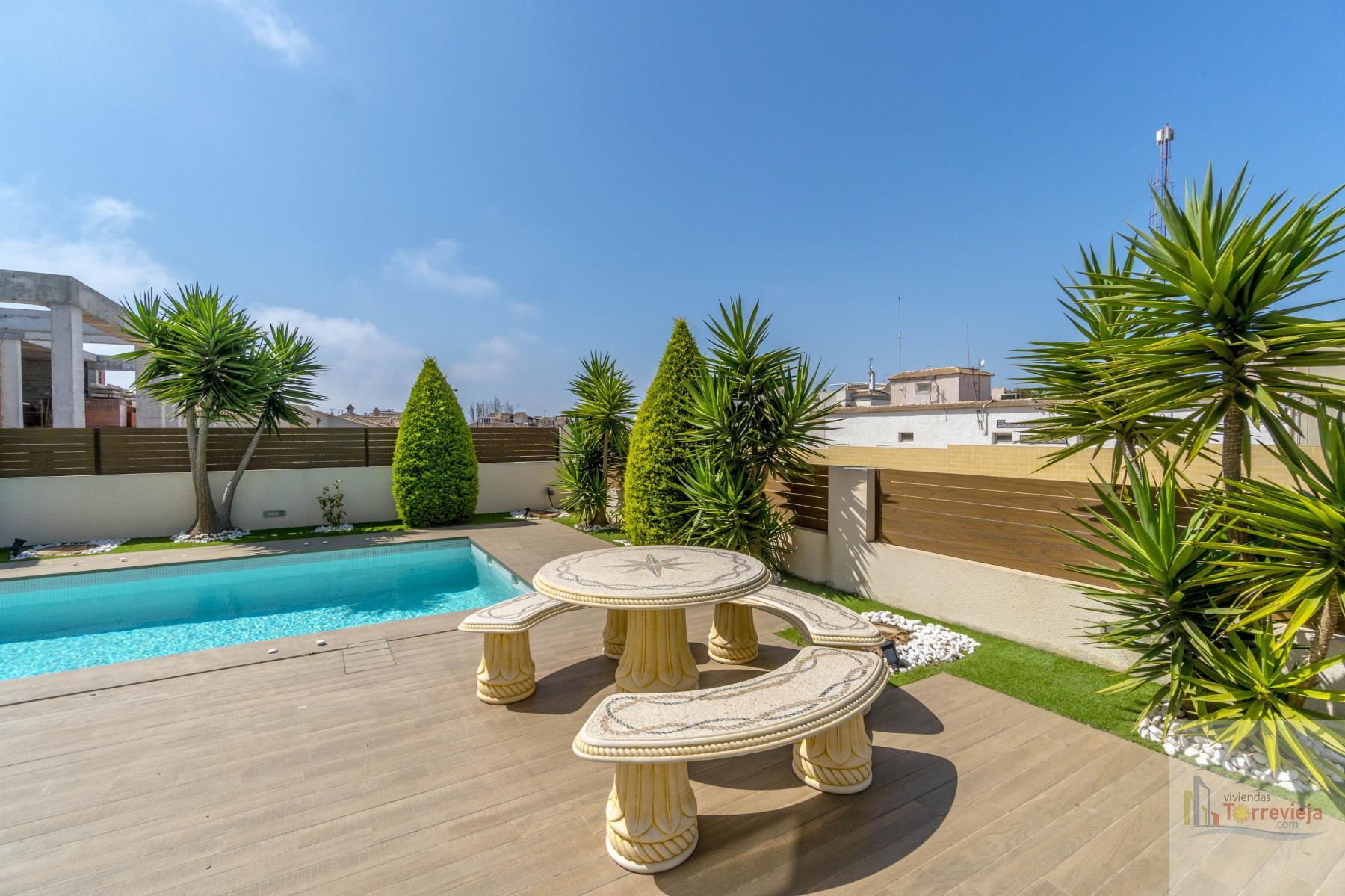 For sale of villa in Torrevieja