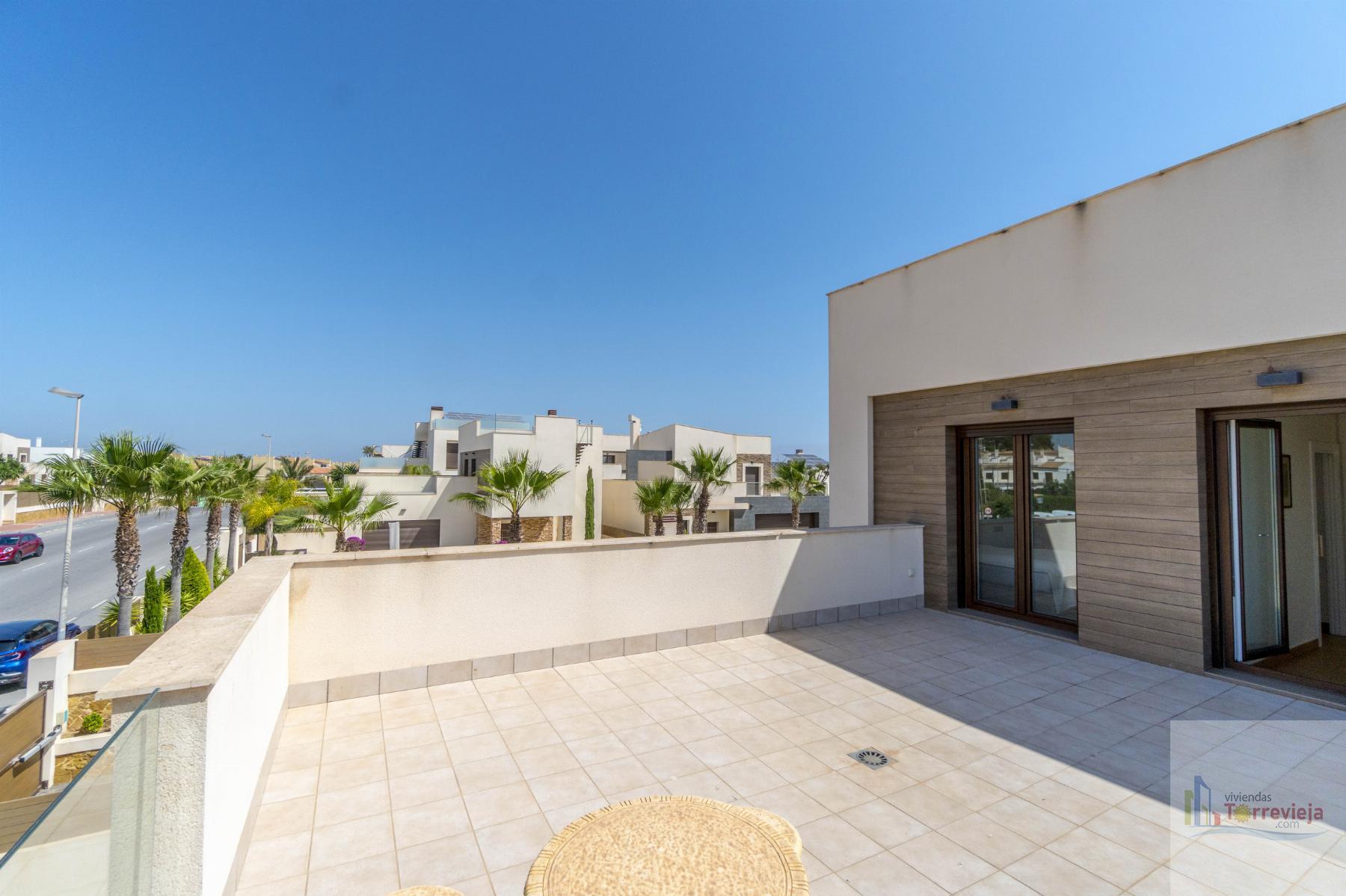 For sale of villa in Torrevieja