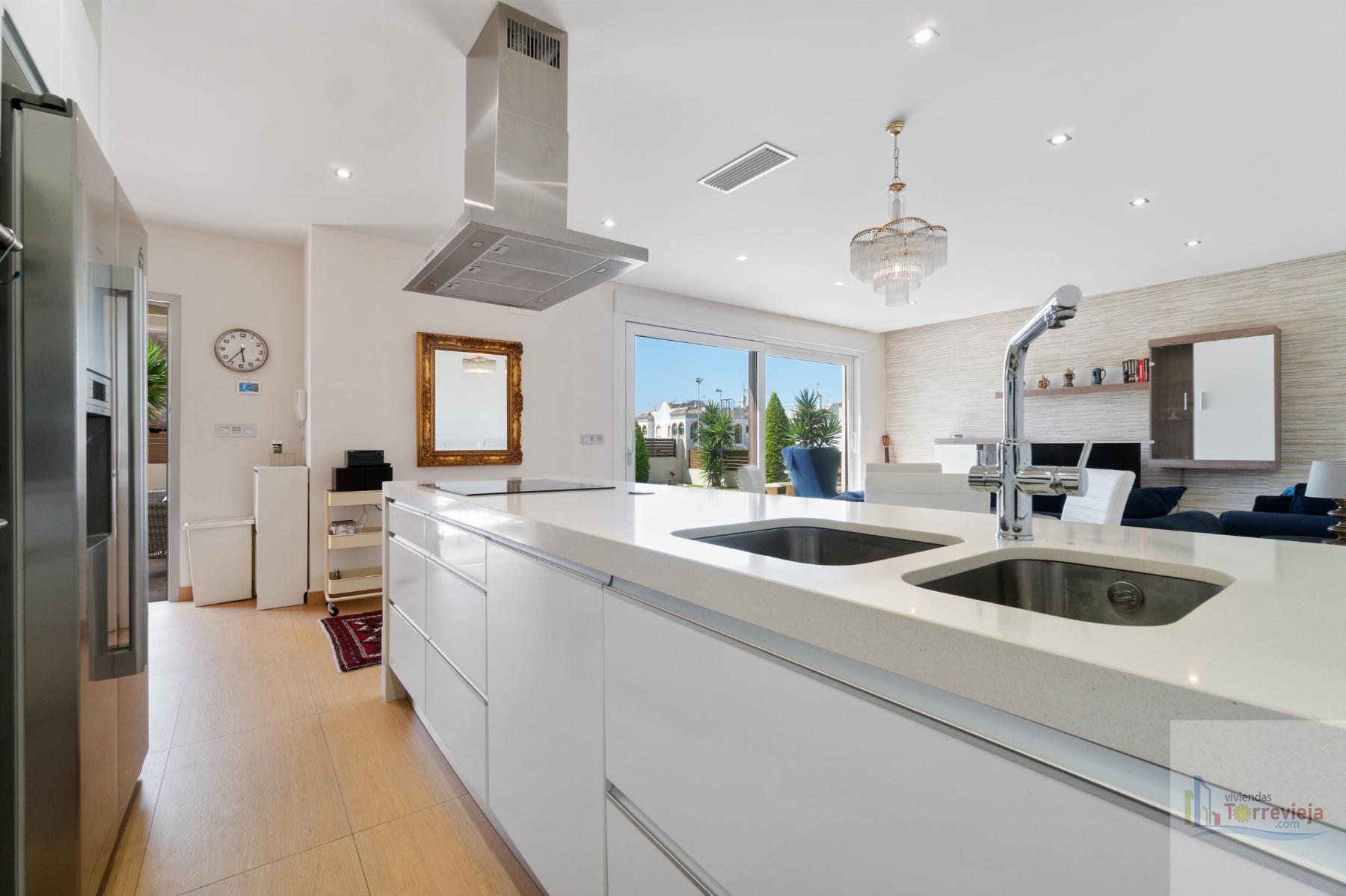 For sale of villa in Torrevieja