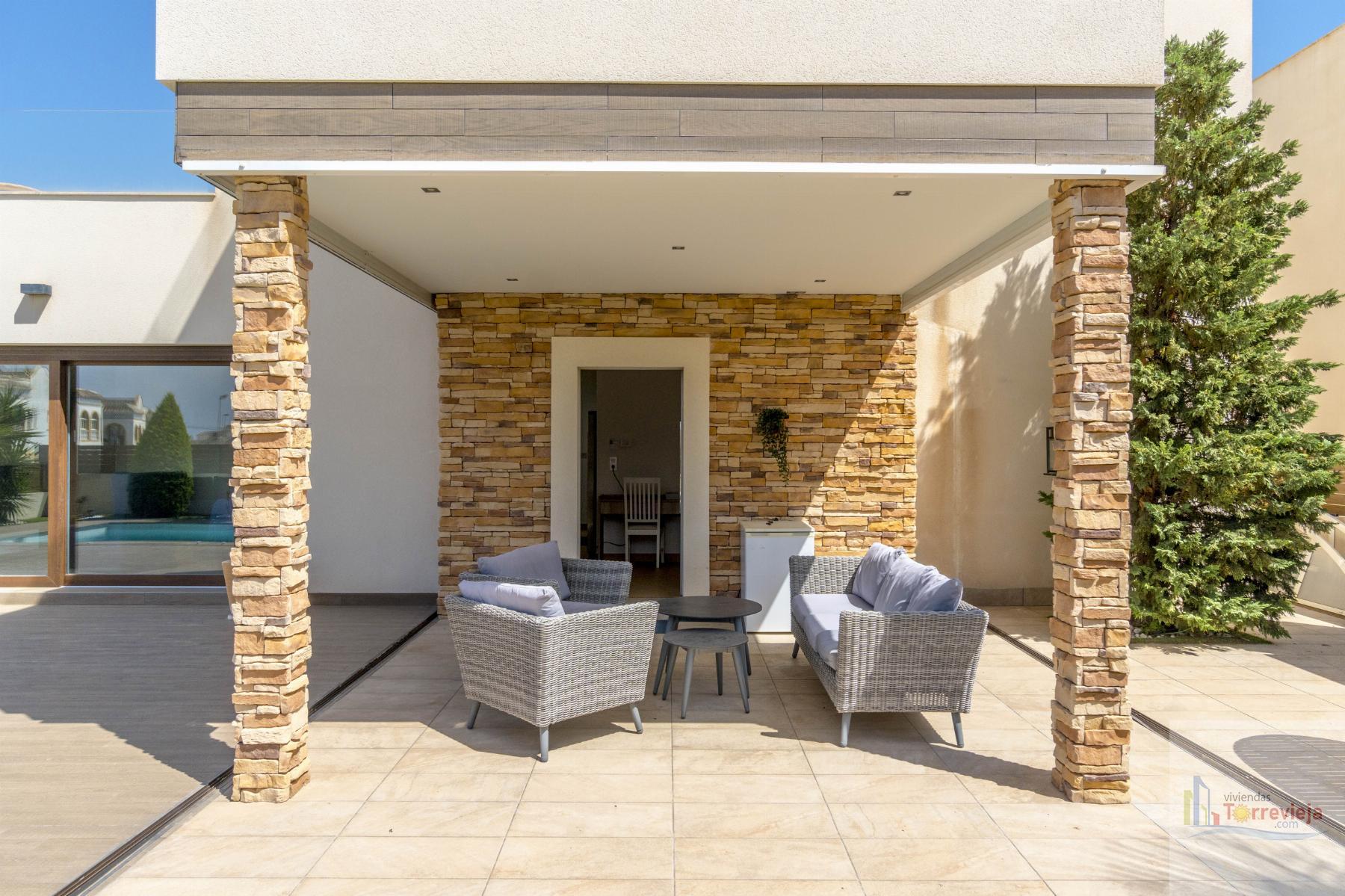 For sale of villa in Torrevieja